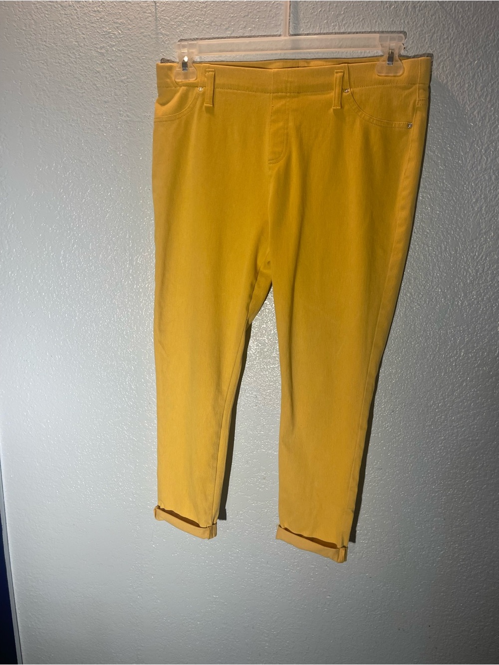 Time and Tru Mustard Yellow Stretch Capris